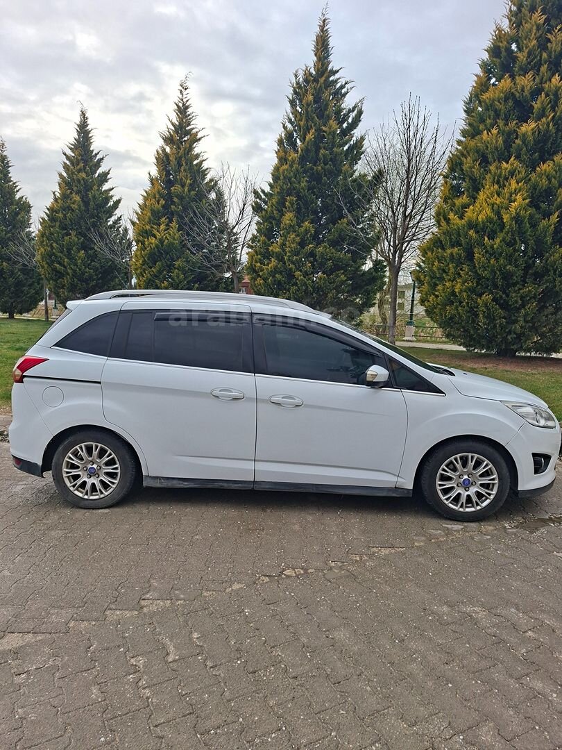 Sahibinden Ford Grand C-Max 1.6 TDCI Titanium 2012 Model Eskişehir 268.000 km Beyaz 2