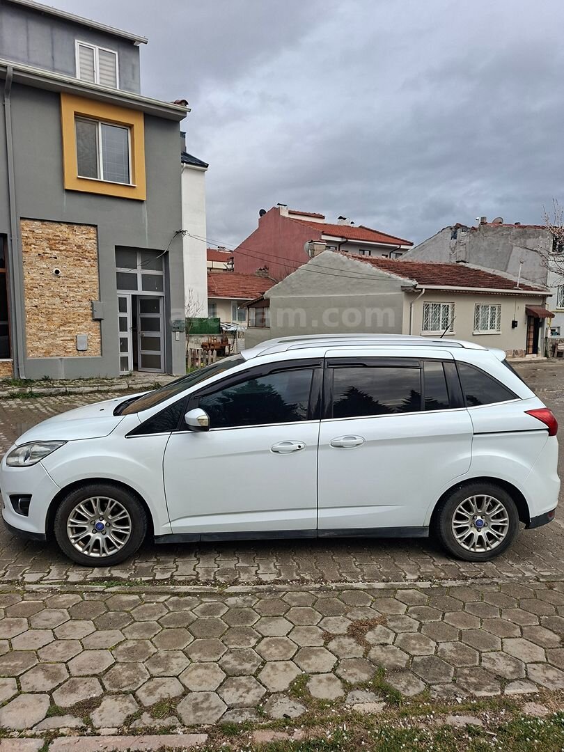 Sahibinden Ford Grand C-Max 1.6 TDCI Titanium 2012 Model Eskişehir 268.000 km Beyaz 3