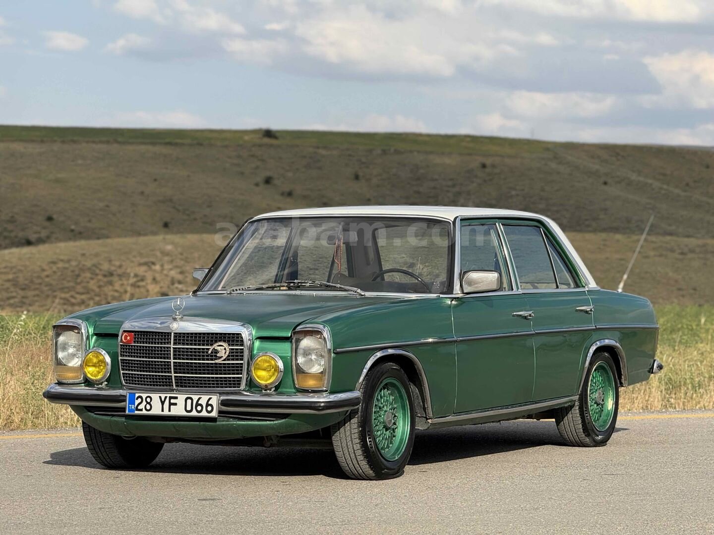 Sahibinden Mercedes - Benz E 200 1975 Model Ankara 99.999 km Yeşil 3
