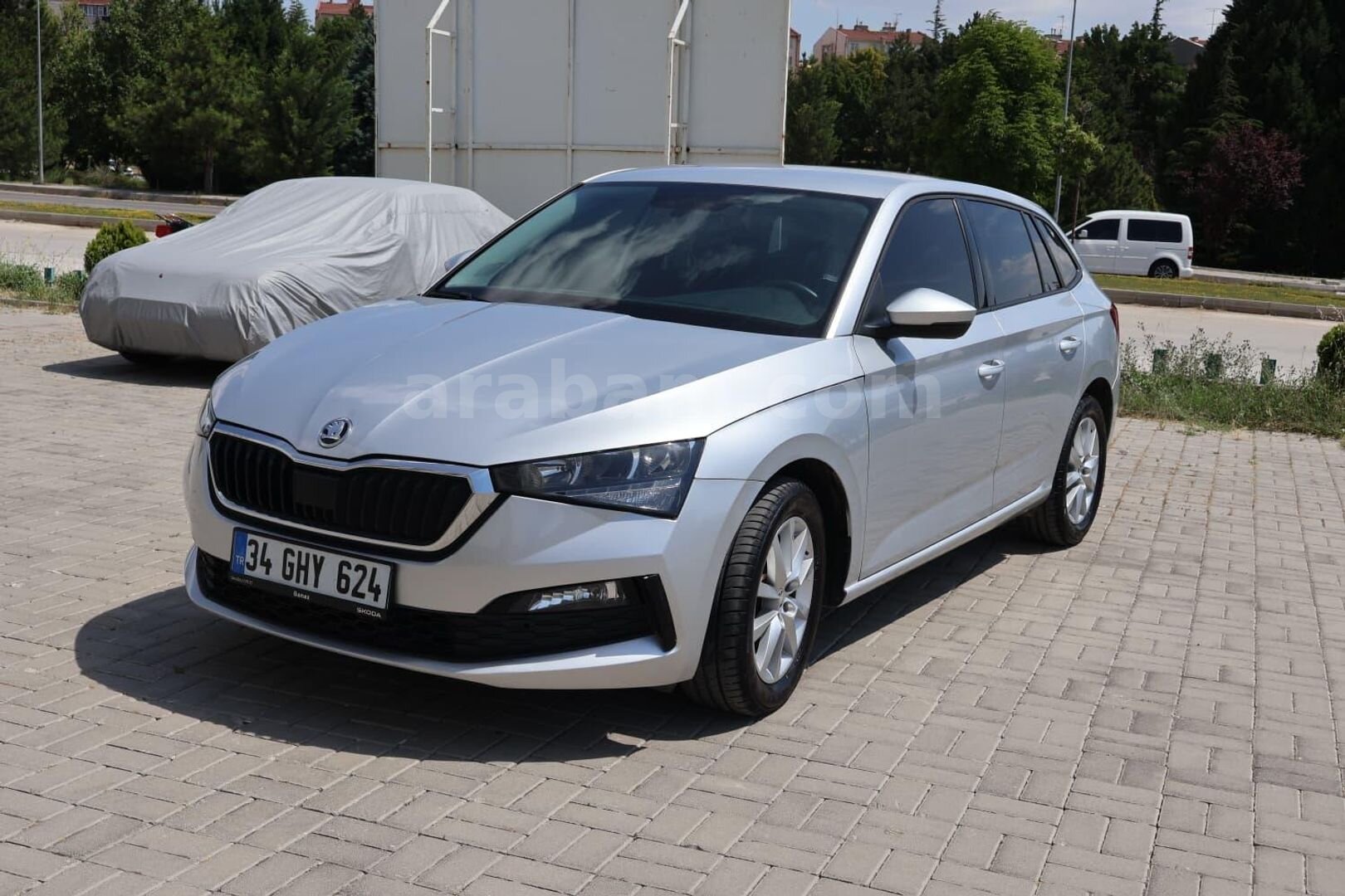 Sahibinden Skoda Scala 1.0 TSI Elite 2022 Model Eskişehir 140.000 km Gri (Gümüş) 1