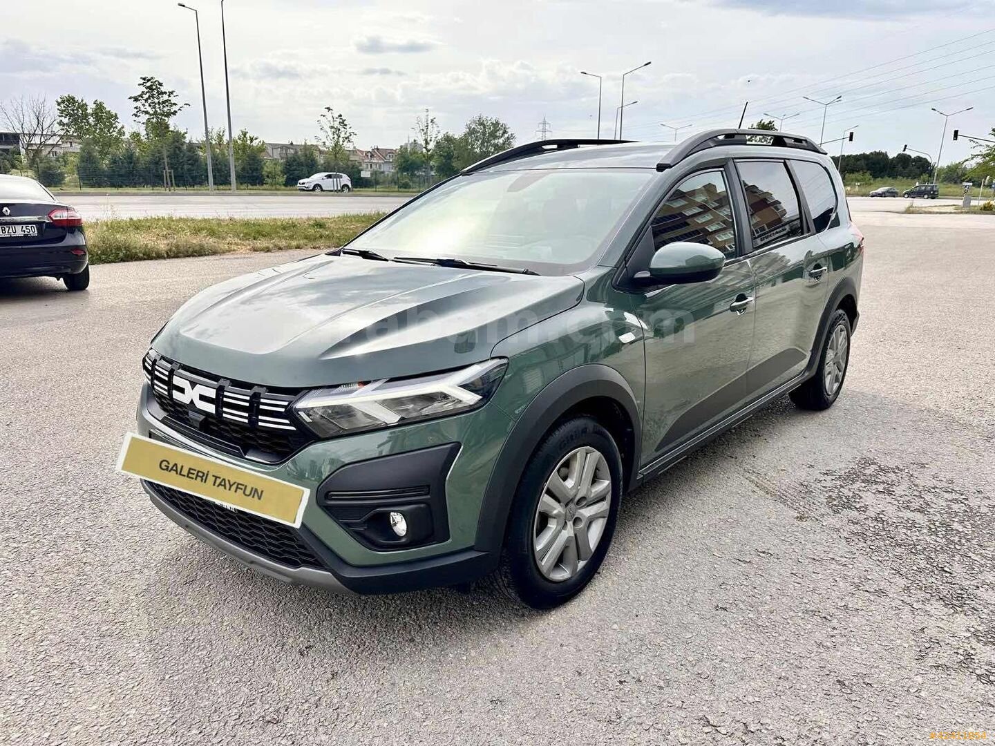 Galeriden Dacia Jogger 1.0 TCe Expression 2023 Model Bursa 56.000 km Yeşil 3