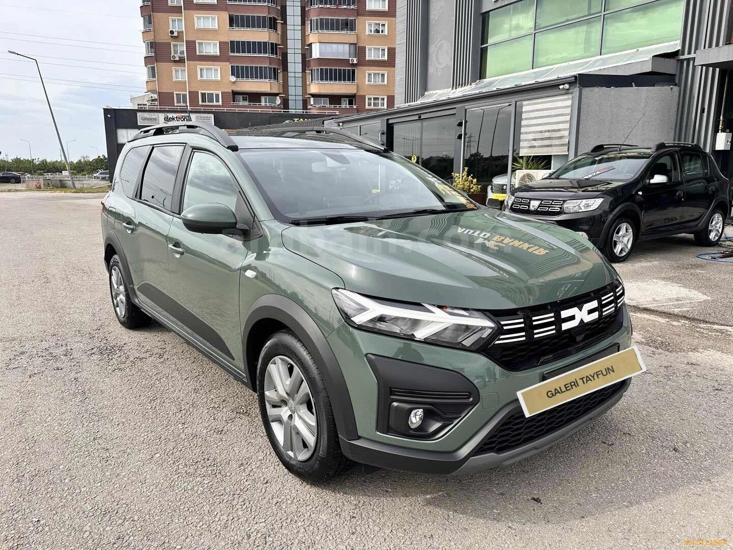Galeriden Dacia Jogger 1.0 TCe Expression 2023 Model Bursa 56.000 km Yeşil 2