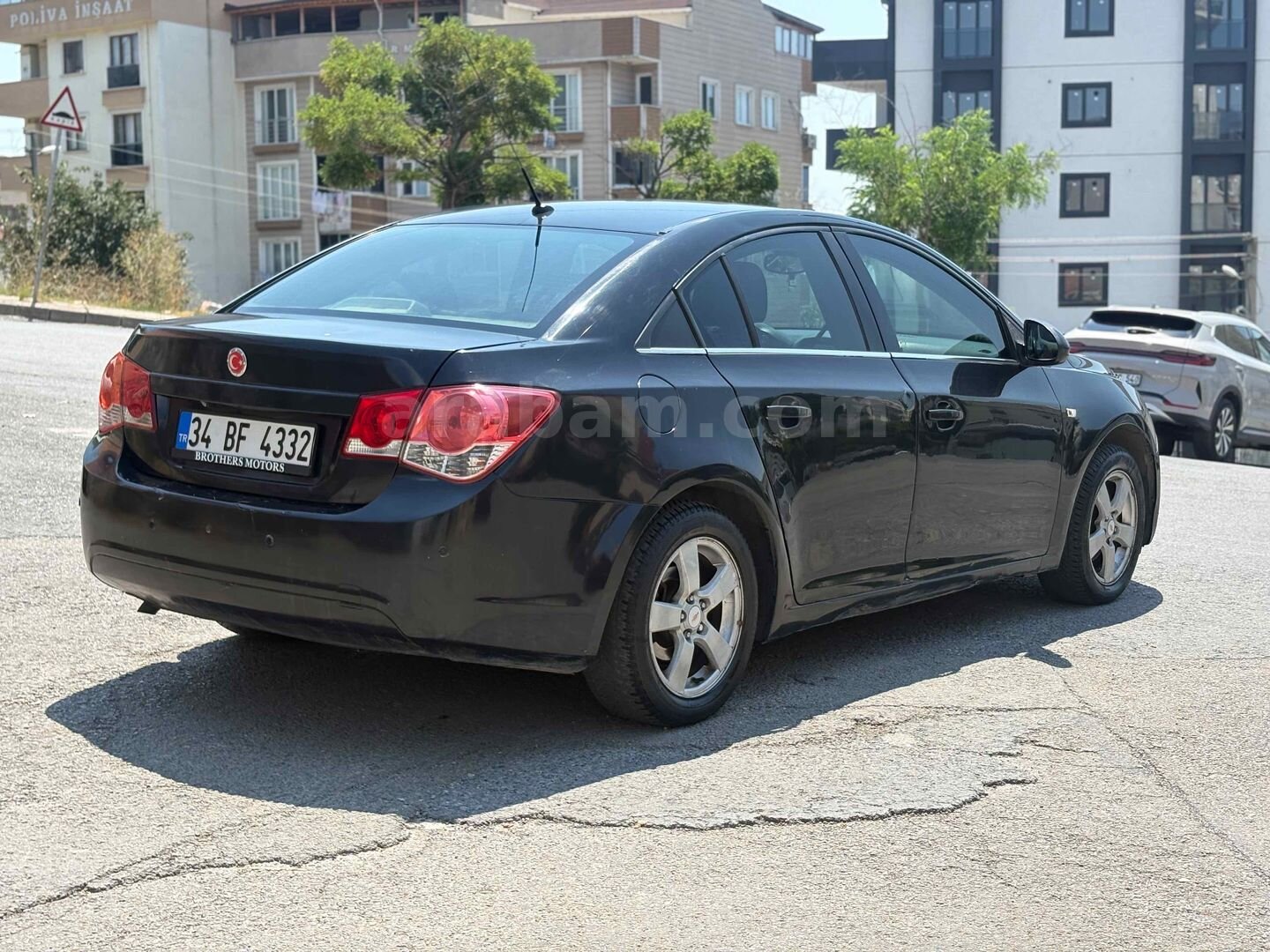 Galeriden Chevrolet Cruze 1.6 LS Plus 2010 Model Kocaeli 230.000 km Siyah 5