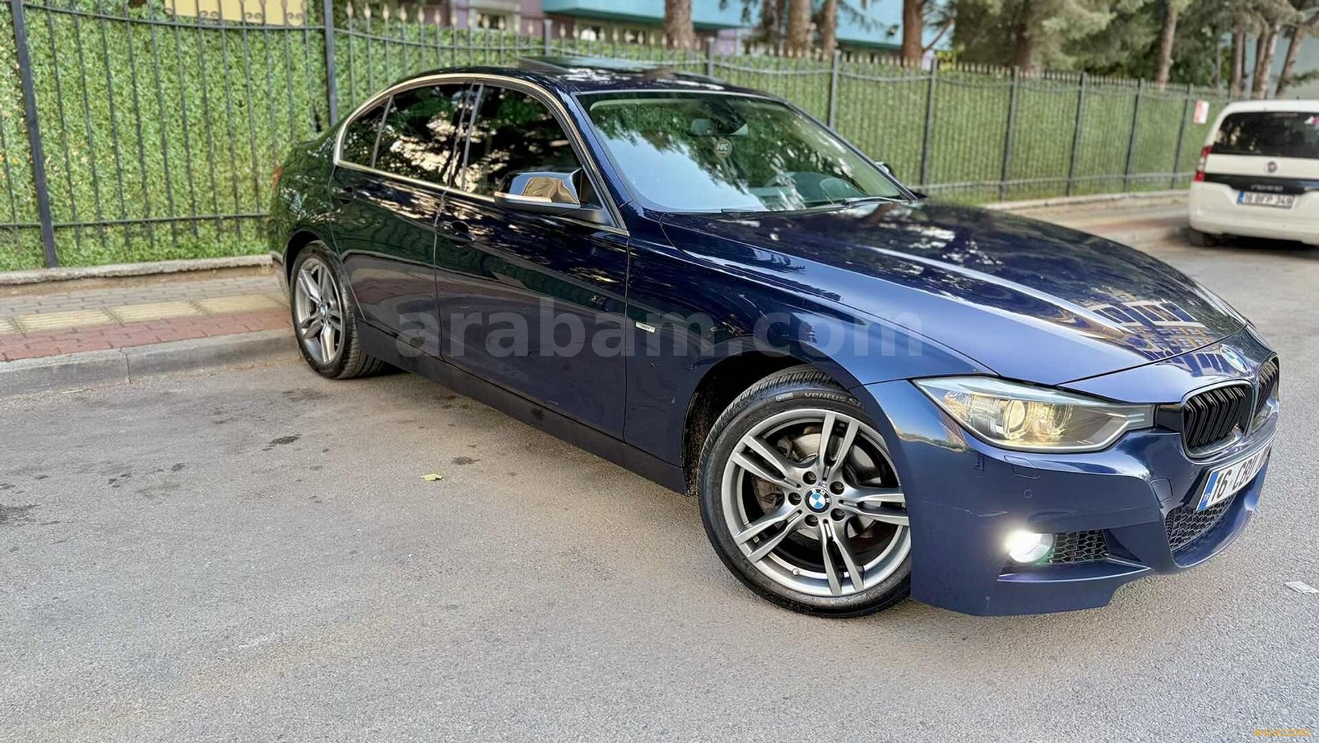 Galeriden BMW 3 Serisi 320i 2012 Model Bursa 246.000 km Lacivert 2