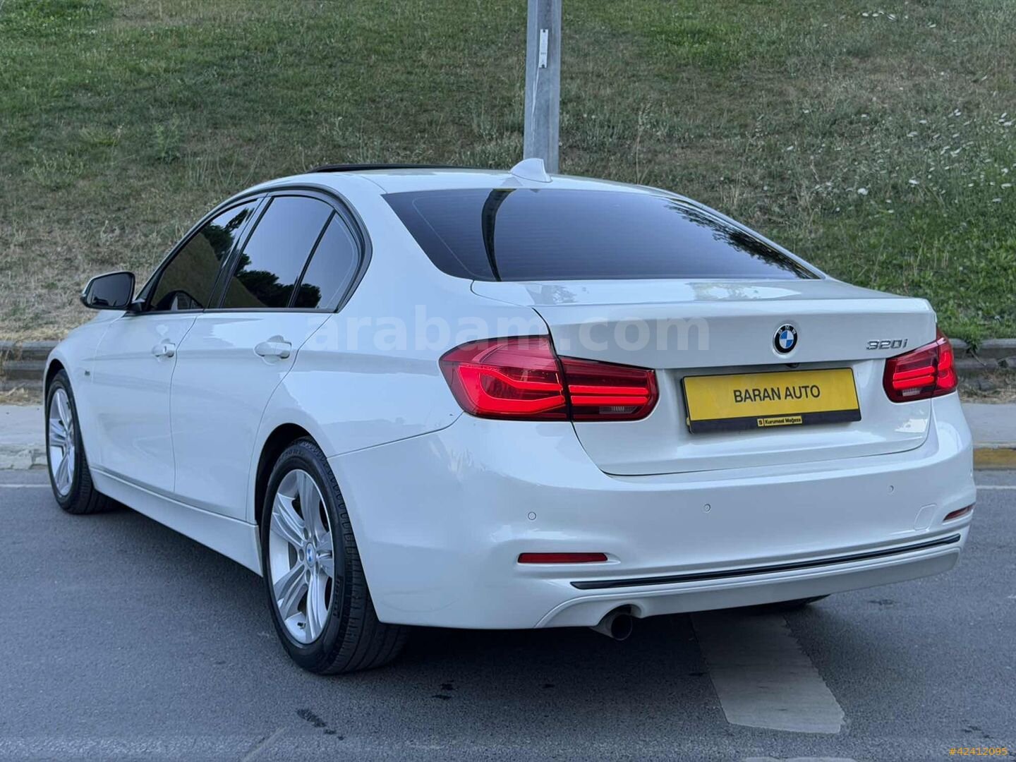 Galeriden BMW 3 Serisi 320i ED Sport Line 2016 Model İstanbul 199.000 km Beyaz 7