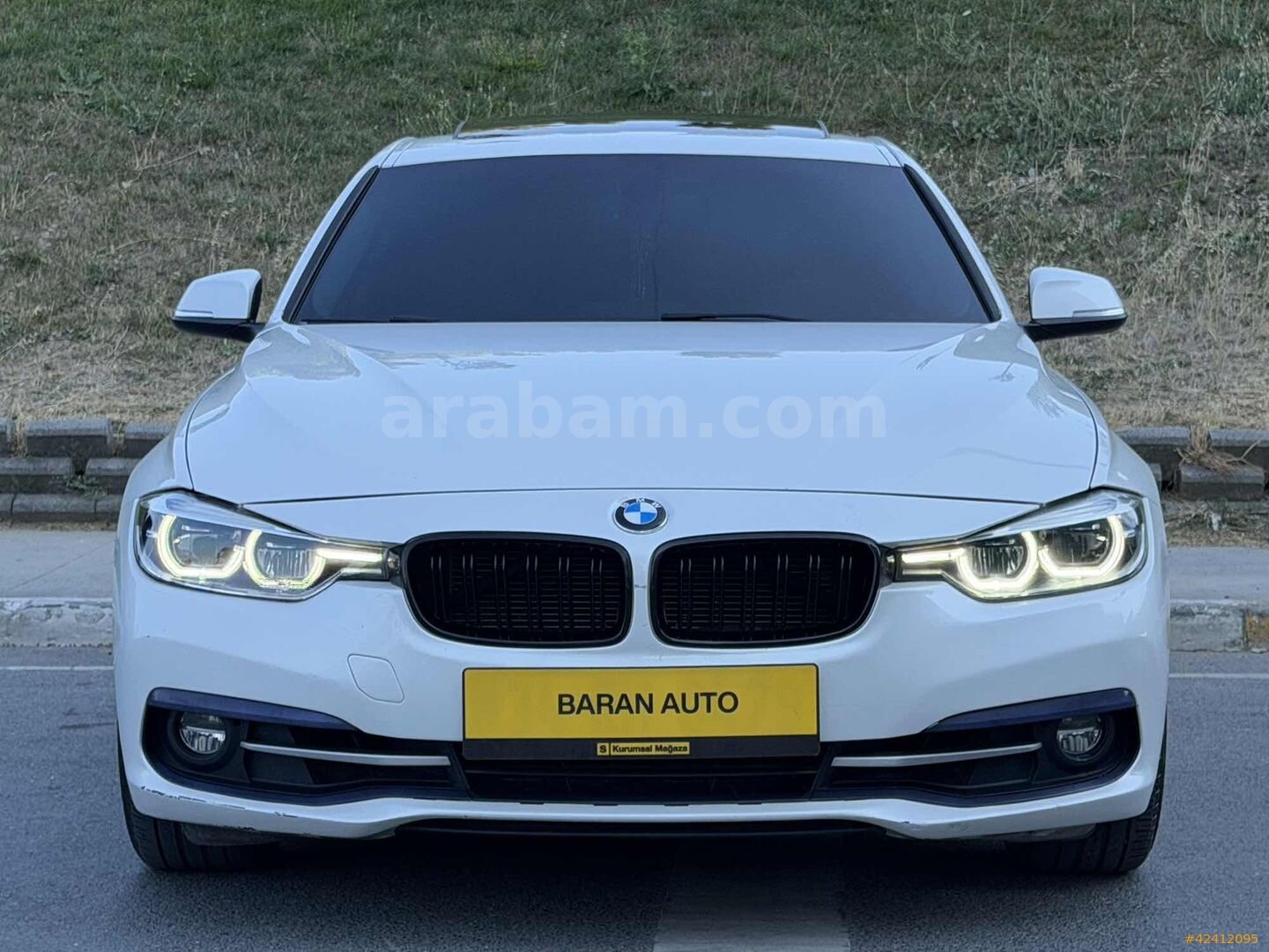 Galeriden BMW 3 Serisi 320i ED Sport Line 2016 Model İstanbul 199.000 km Beyaz 3