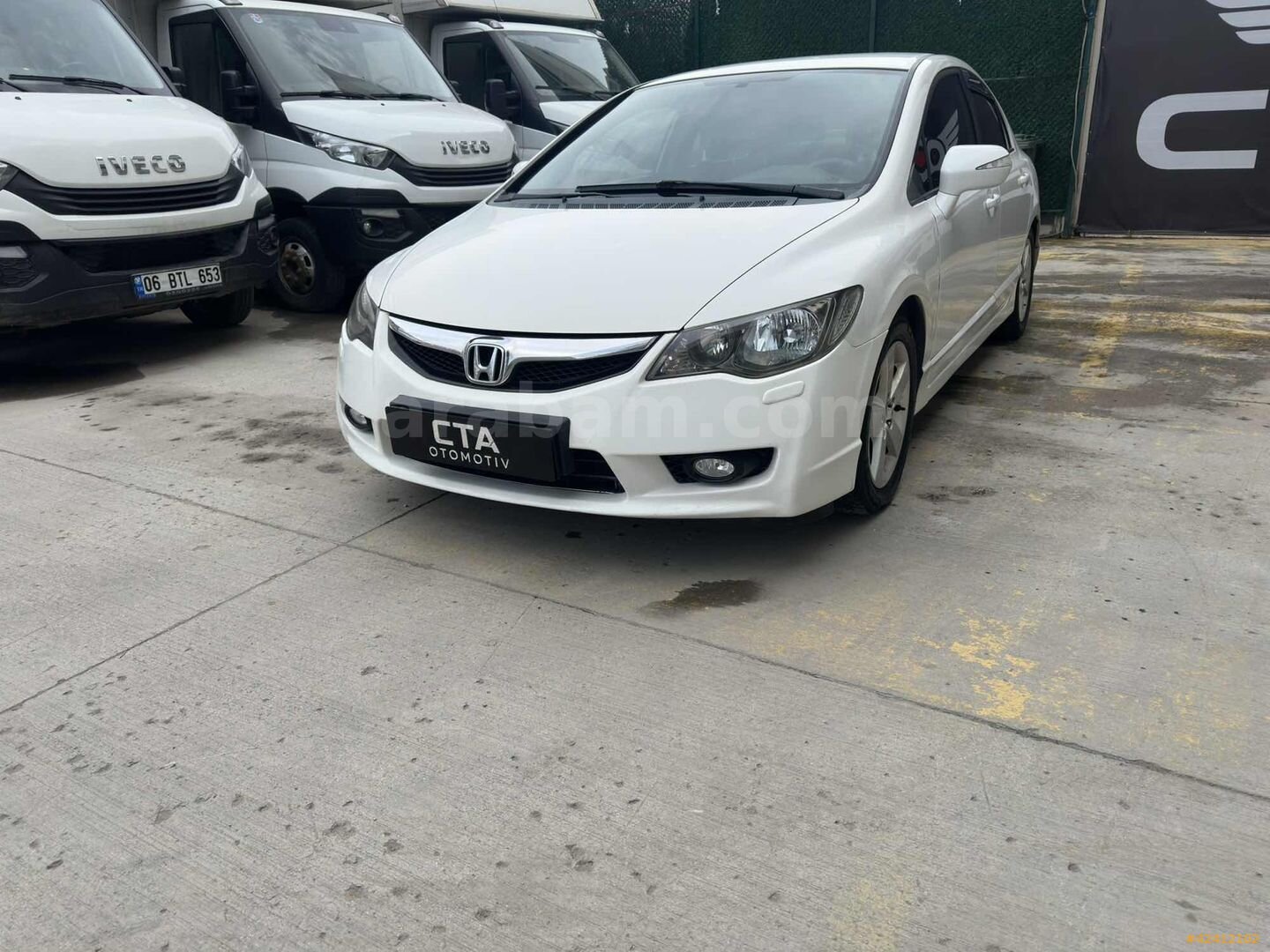 Galeriden Honda Civic 1.6i VTEC Premium 2011 Model Ankara 387.500 km Beyaz 4