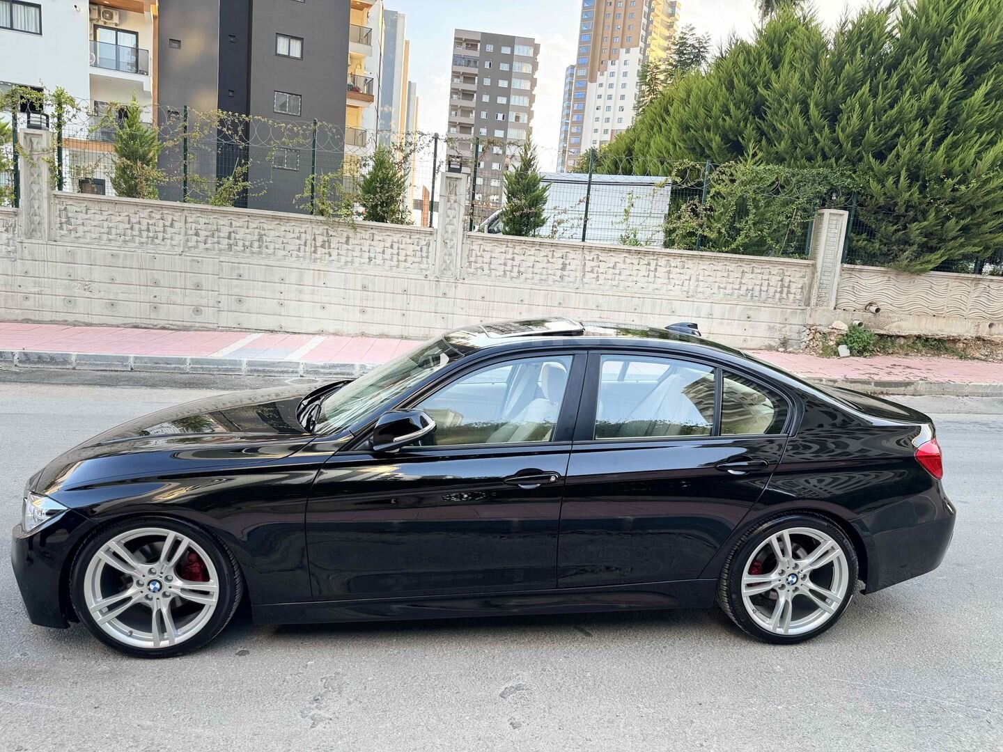 Sahibinden BMW 3 Serisi 320d M Sport 2015 Model Mersin 263.000 km Siyah 6
