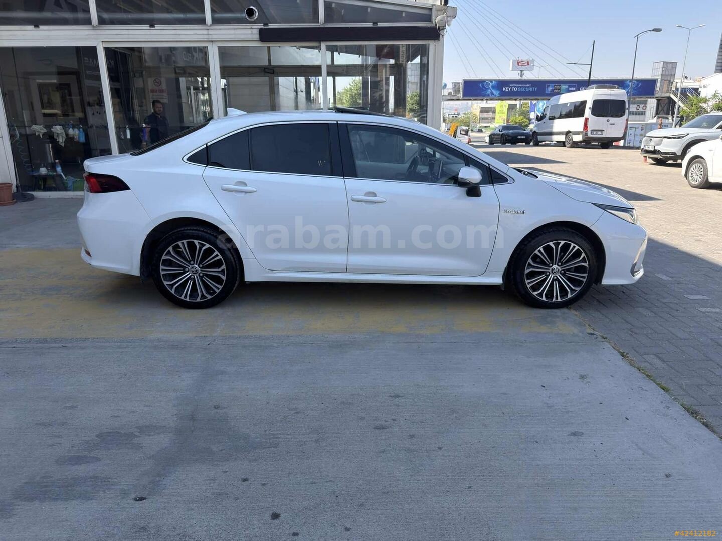 Galeriden Toyota Corolla 1.8 Hybrid Passion X-Pack 2020 Model Ankara 144.700 km Beyaz 4