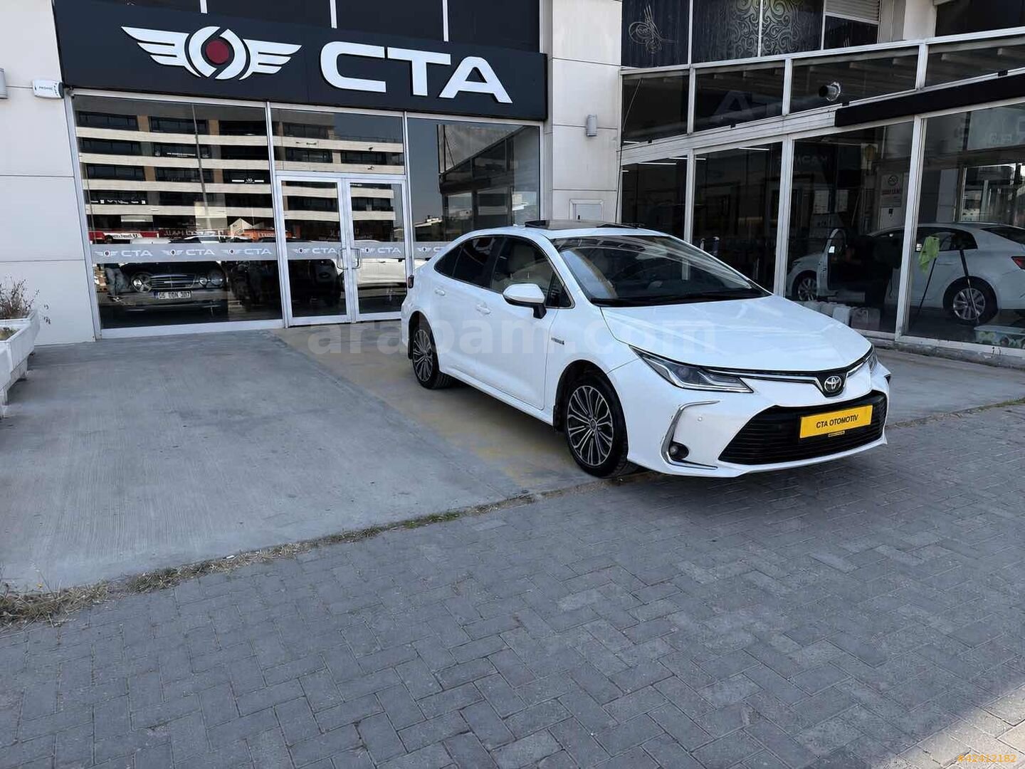 Galeriden Toyota Corolla 1.8 Hybrid Passion X-Pack 2020 Model Ankara 144.700 km Beyaz 2