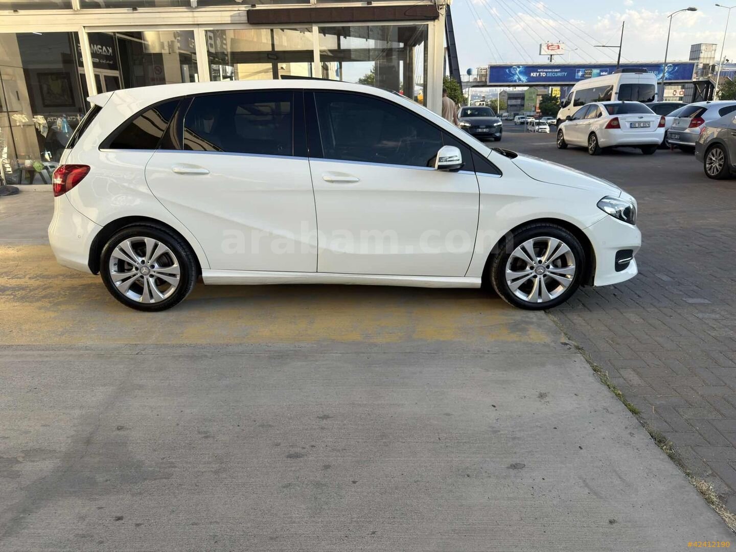 Galeriden Mercedes - Benz B 180 CDI BlueEFFICIENCY Urban 2015 Model Ankara 102.000 km Beyaz 4