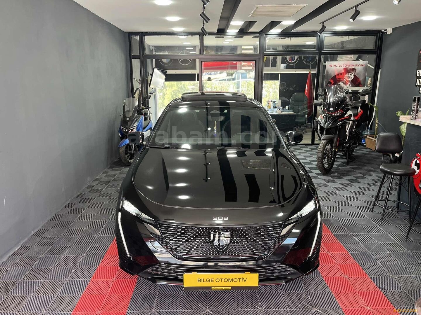 Galeriden Peugeot 308 1.2 PureTech GT 2023 Model İzmir 21.000 km Siyah 4