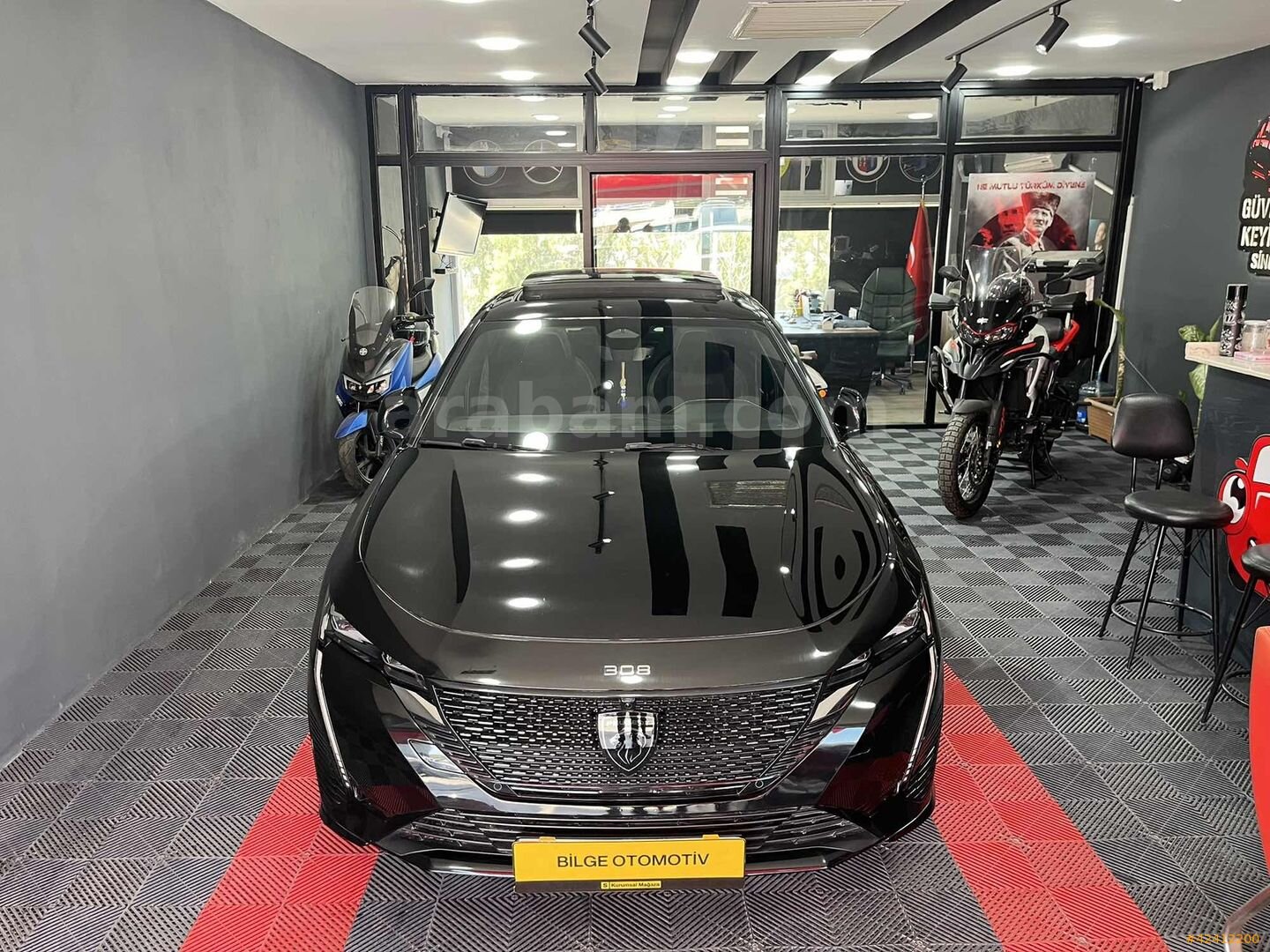 Galeriden Peugeot 308 1.2 PureTech GT 2023 Model İzmir 21.000 km Siyah 1