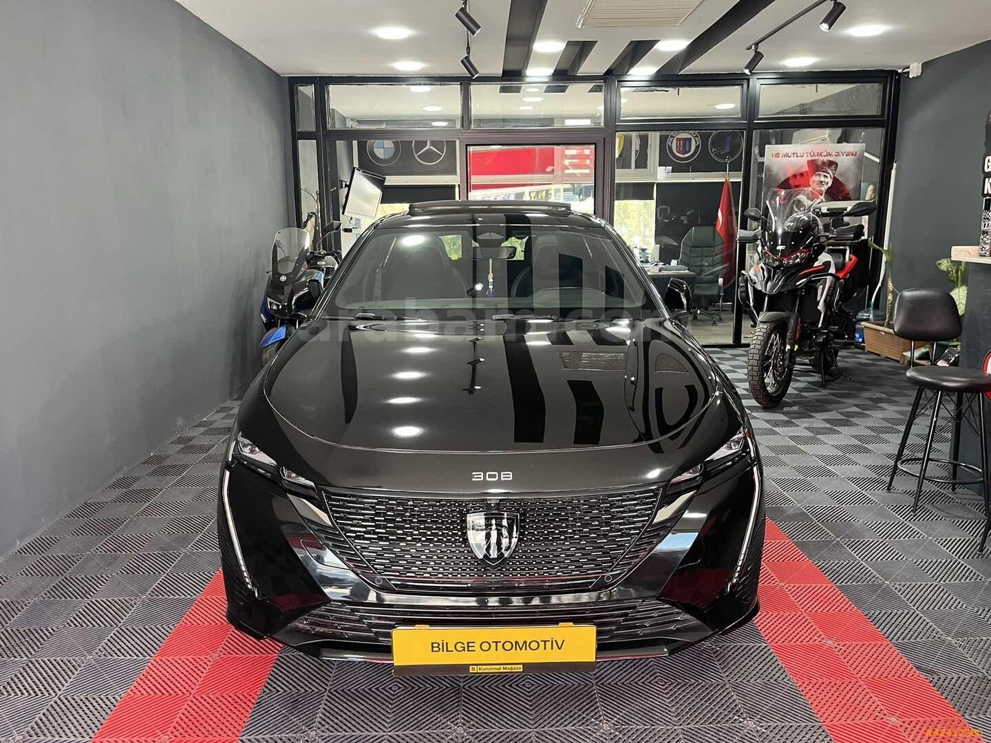 Galeriden Peugeot 308 1.2 PureTech GT 2023 Model İzmir 21.000 km Siyah 3