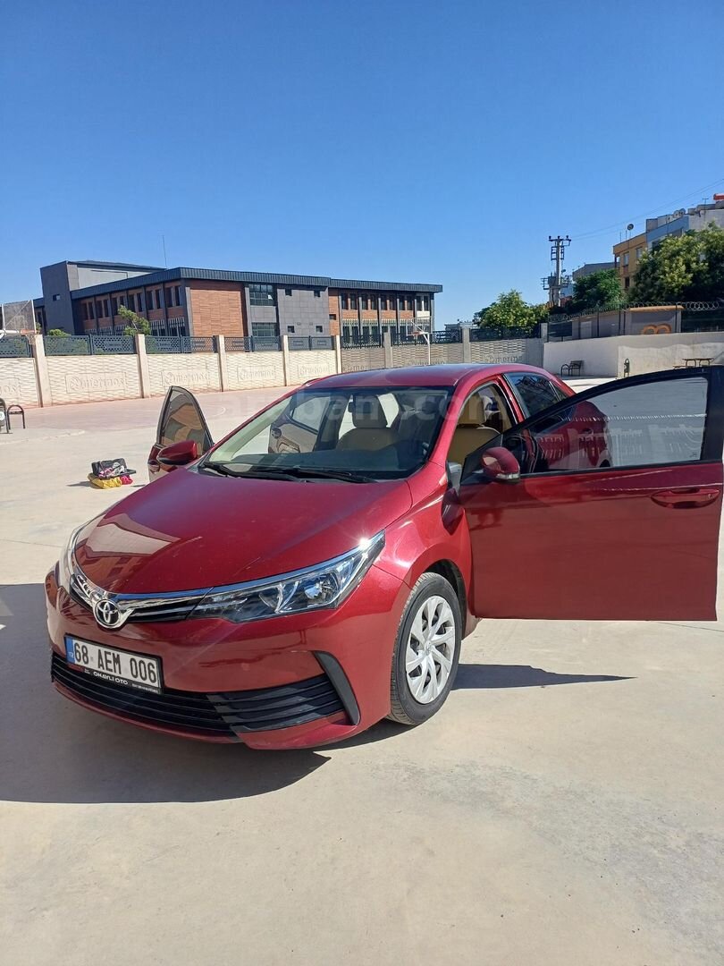 Sahibinden Toyota Corolla 1.33 Life 2017 Model Osmaniye 110.000 km Kırmızı 4