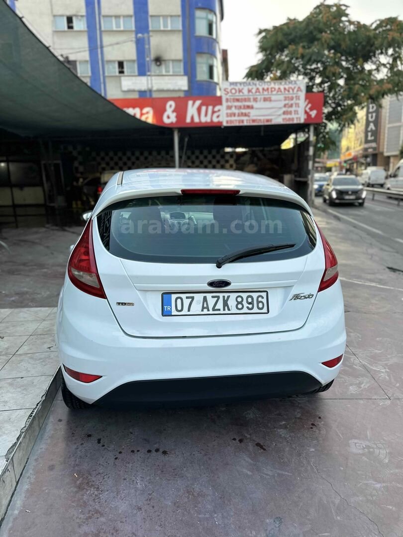 Sahibinden Ford Fiesta 1.4 TDCi Trend 2009 Model İstanbul 213.000 km Beyaz 2