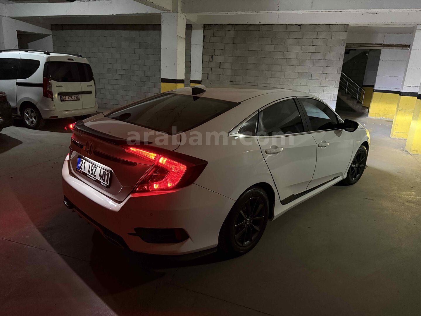 Sahibinden Honda Civic 1.6i VTEC Eco Elegance 2021 Model Batman 76.000 km Beyaz 4