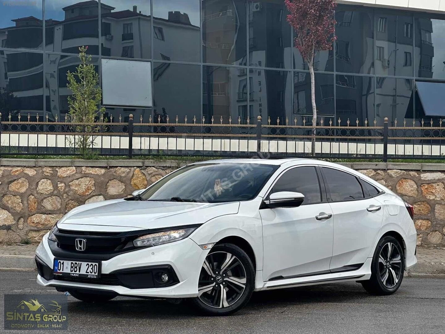 Galeriden Honda Civic 1.5 i-VTEC RS 2017 Model Elazığ 160.000 km Beyaz 2