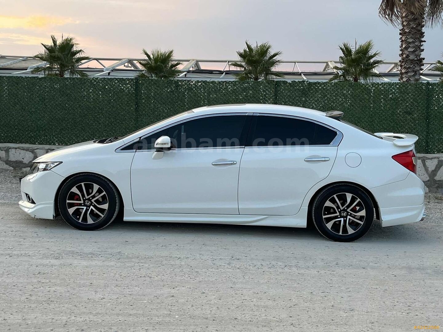 Galeriden Honda Civic 1.6i VTEC Eco Elegance 2015 Model Denizli 179.000 km Beyaz 4