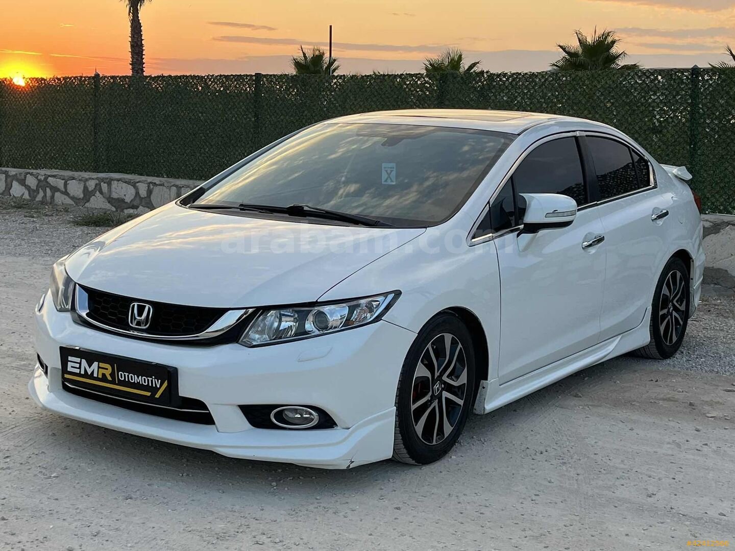 Galeriden Honda Civic 1.6i VTEC Eco Elegance 2015 Model Denizli 179.000 km Beyaz 3