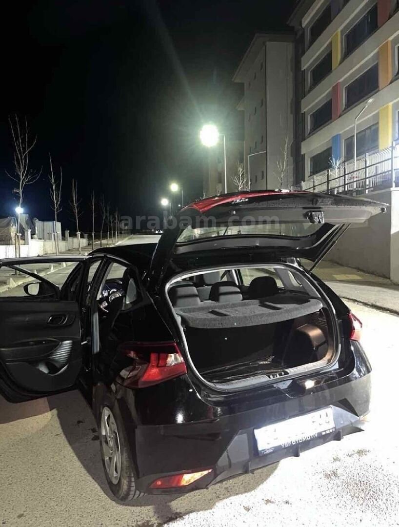 Sahibinden Hyundai i20 1.4 MPI Jump 2020 Model İstanbul 120.000 km Siyah 6