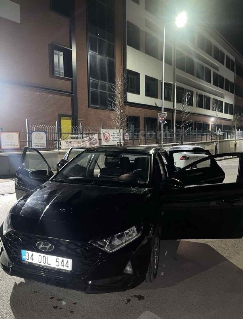 Sahibinden Hyundai i20 1.4 MPI Jump 2020 Model İstanbul 120.000 km Siyah 7