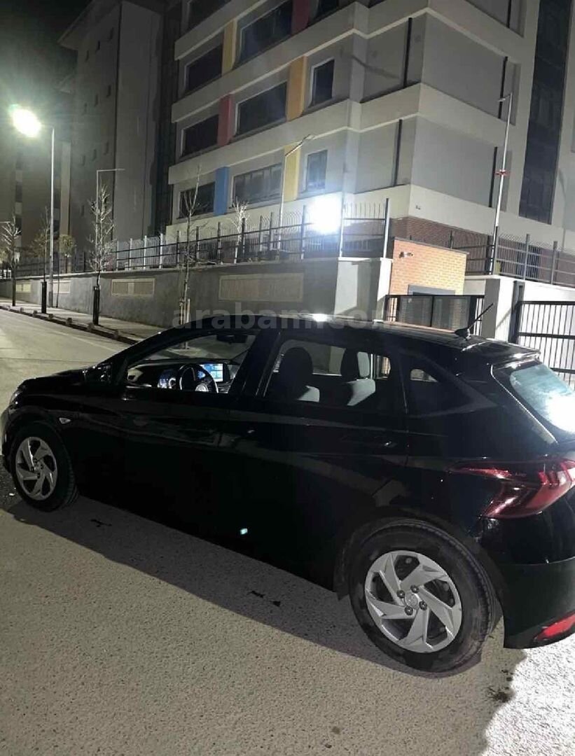 Sahibinden Hyundai i20 1.4 MPI Jump 2020 Model İstanbul 120.000 km Siyah 4