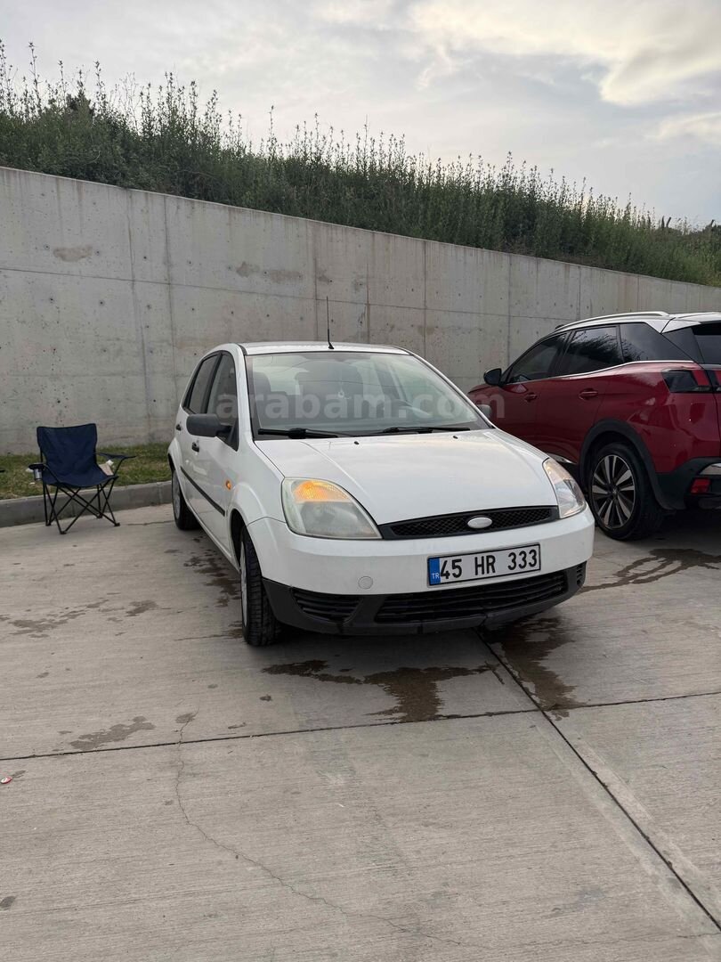 Sahibinden Ford Fiesta 1.4 TDCi Comfort 2004 Model İzmir 270.000 km Beyaz 2