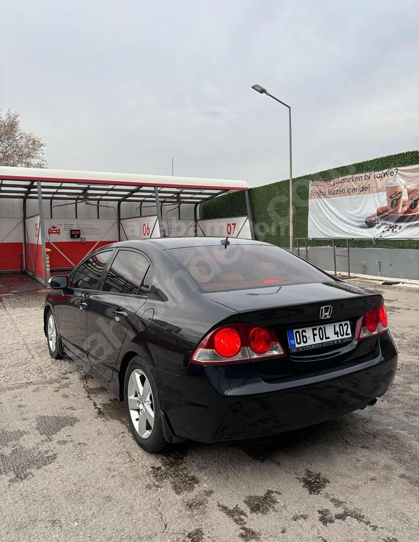 Sahibinden Honda Civic 1.6i VTEC Premium 2007 Model Ankara 238.000 km Siyah 4
