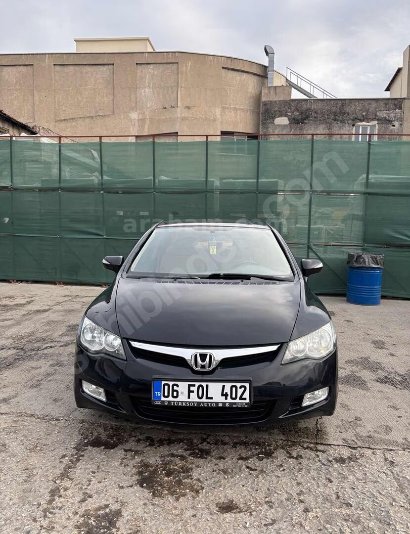 Sahibinden Honda Civic 1.6i VTEC Premium 2007 Model Ankara 238.000 km Siyah 3