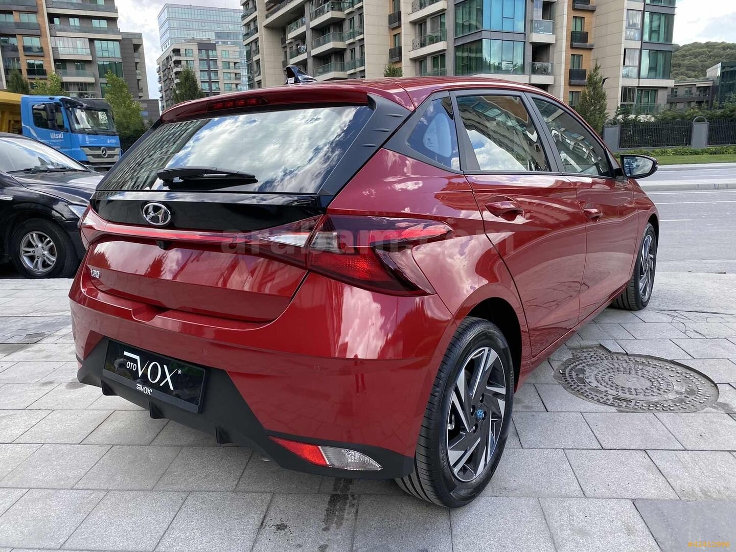 Galeriden Hyundai i20 1.0 T-GDI Style 2022 Model İstanbul 78.000 km Kırmızı 4