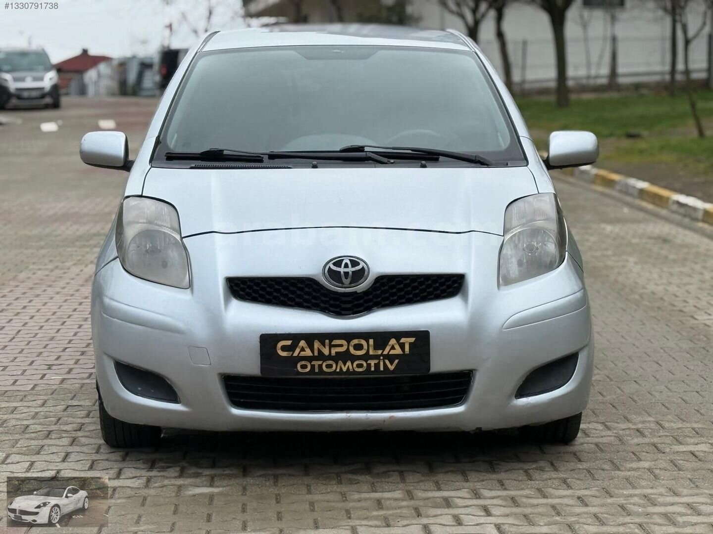Galeriden Toyota Yaris 1.4 D-4D Terra 2011 Model İstanbul 220.000 km Gri 3