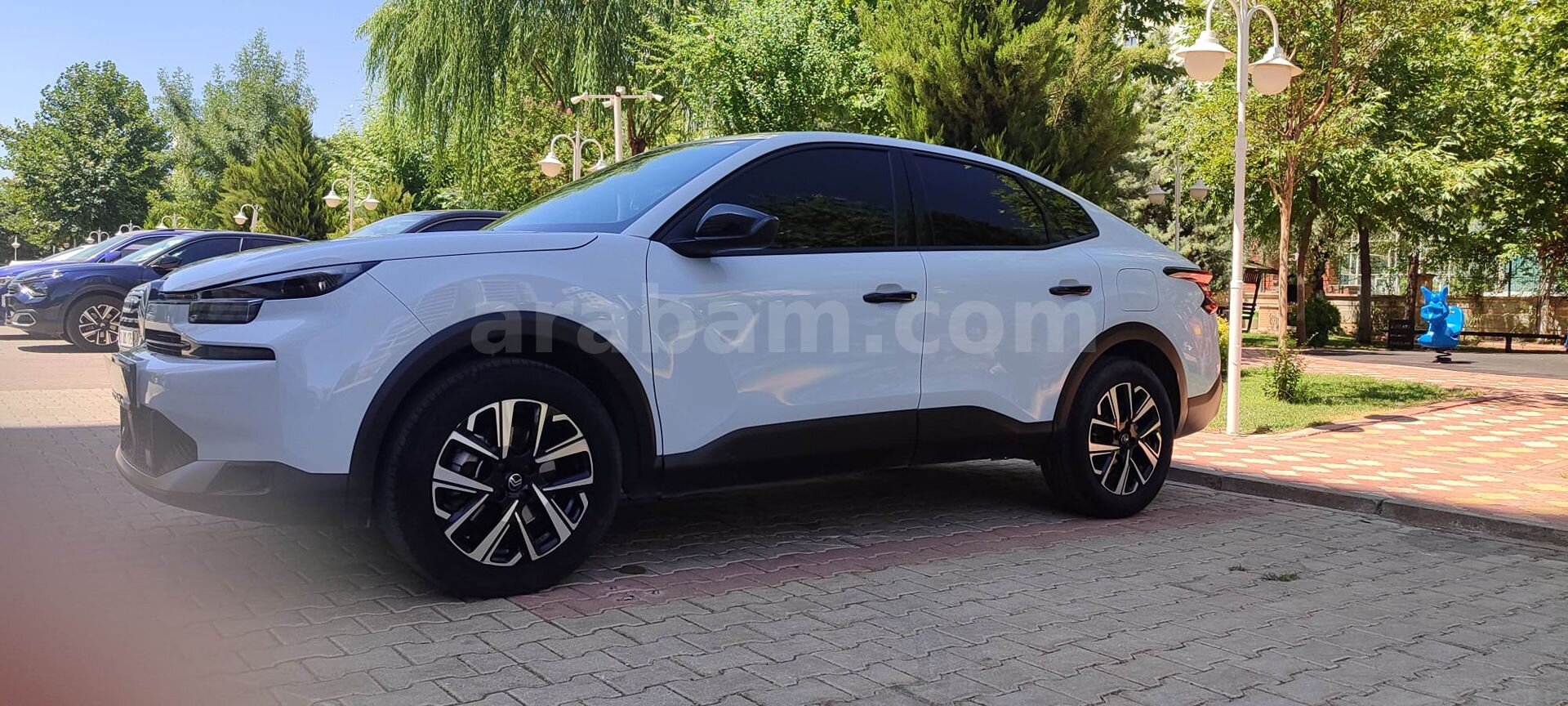 Sahibinden Citroen C4 X 1.2 PureTech Shine 2025 Model Diyarbakır 28.500 km Beyaz 2