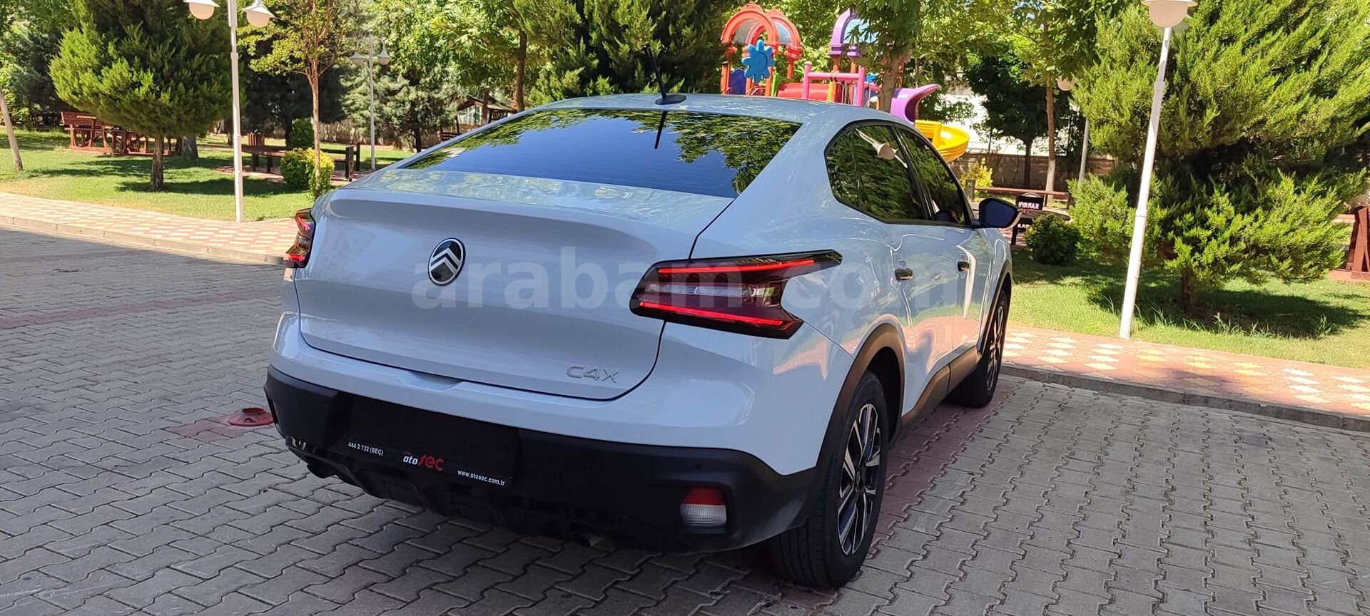 Sahibinden Citroen C4 X 1.2 PureTech Shine 2025 Model Diyarbakır 28.500 km Beyaz 3