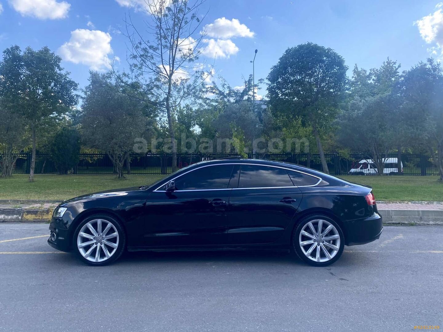 Galeriden Audi A5 Sportback 2.0 TDI 2011 Model İstanbul 165.000 km Siyah 4