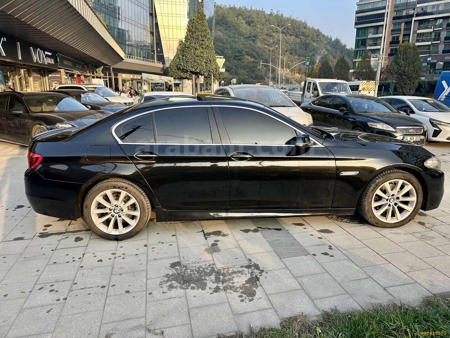 Galeriden BMW 5 Serisi 525d xDrive Premium 2016 Model İstanbul 199.000 km Siyah 5