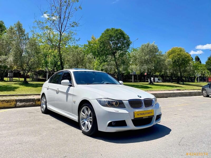 Galeriden BMW 3 Serisi 320d M Sport 2012 Model İstanbul 210.000 km Beyaz