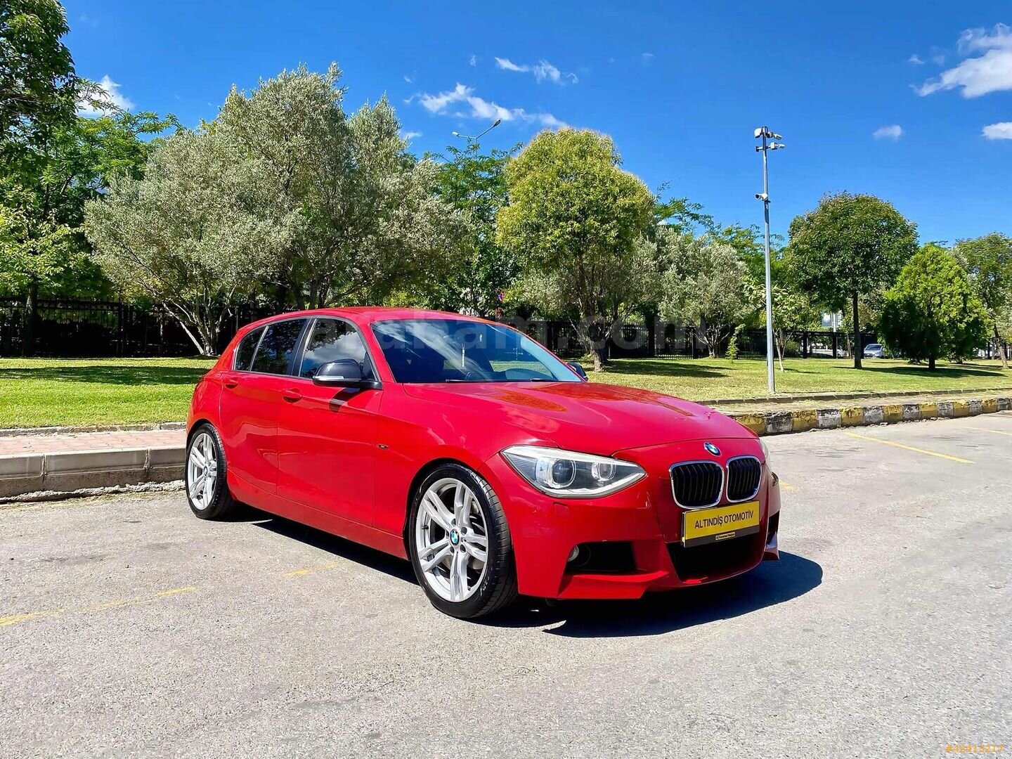 Galeriden BMW 1 Serisi 116i Sport Line 2012 Model İstanbul 125.000 km Kırmızı 1