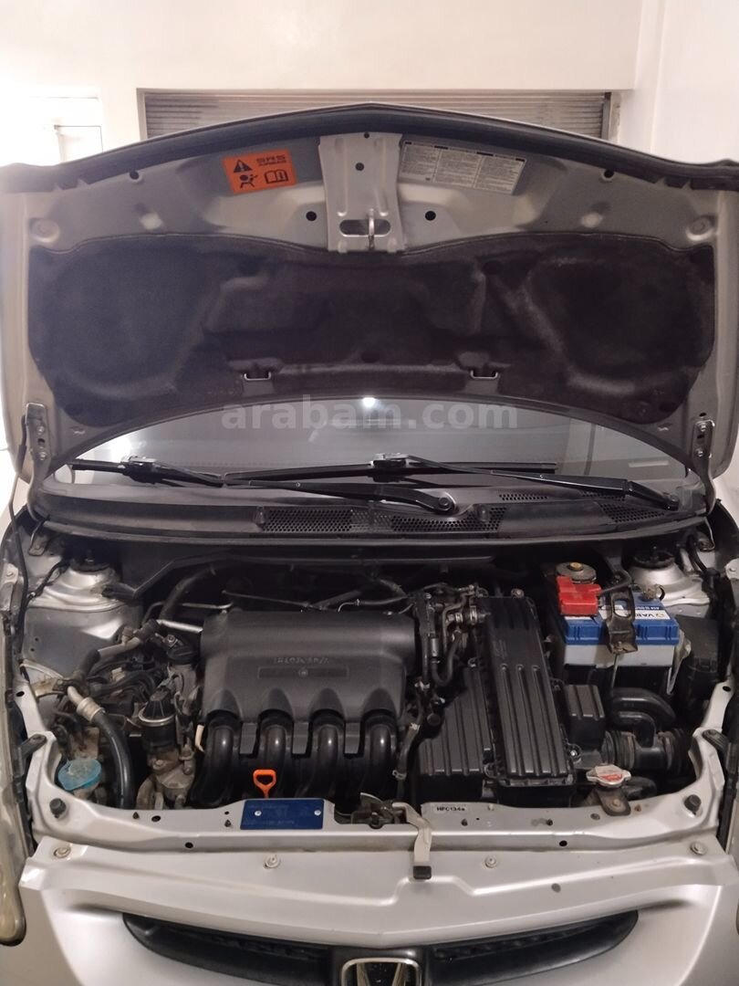 Sahibinden Honda Jazz 1.4 ES 2004 Model Gaziantep 188.000 km Gri (Gümüş) 7