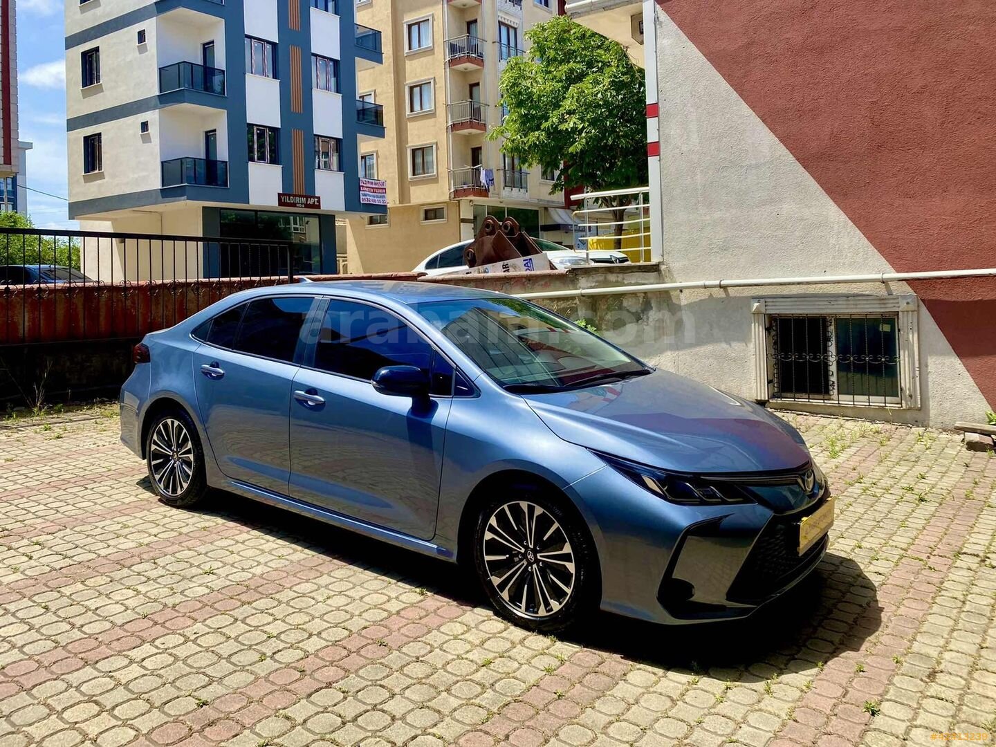 Galeriden Toyota Corolla 1.5 Vision Plus 2025 Model İstanbul 9.800 km Gri 4