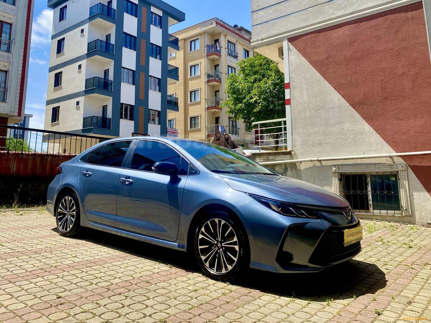 Galeriden Toyota Corolla 1.5 Vision Plus 2025 Model İstanbul 9.800 km Gri 5