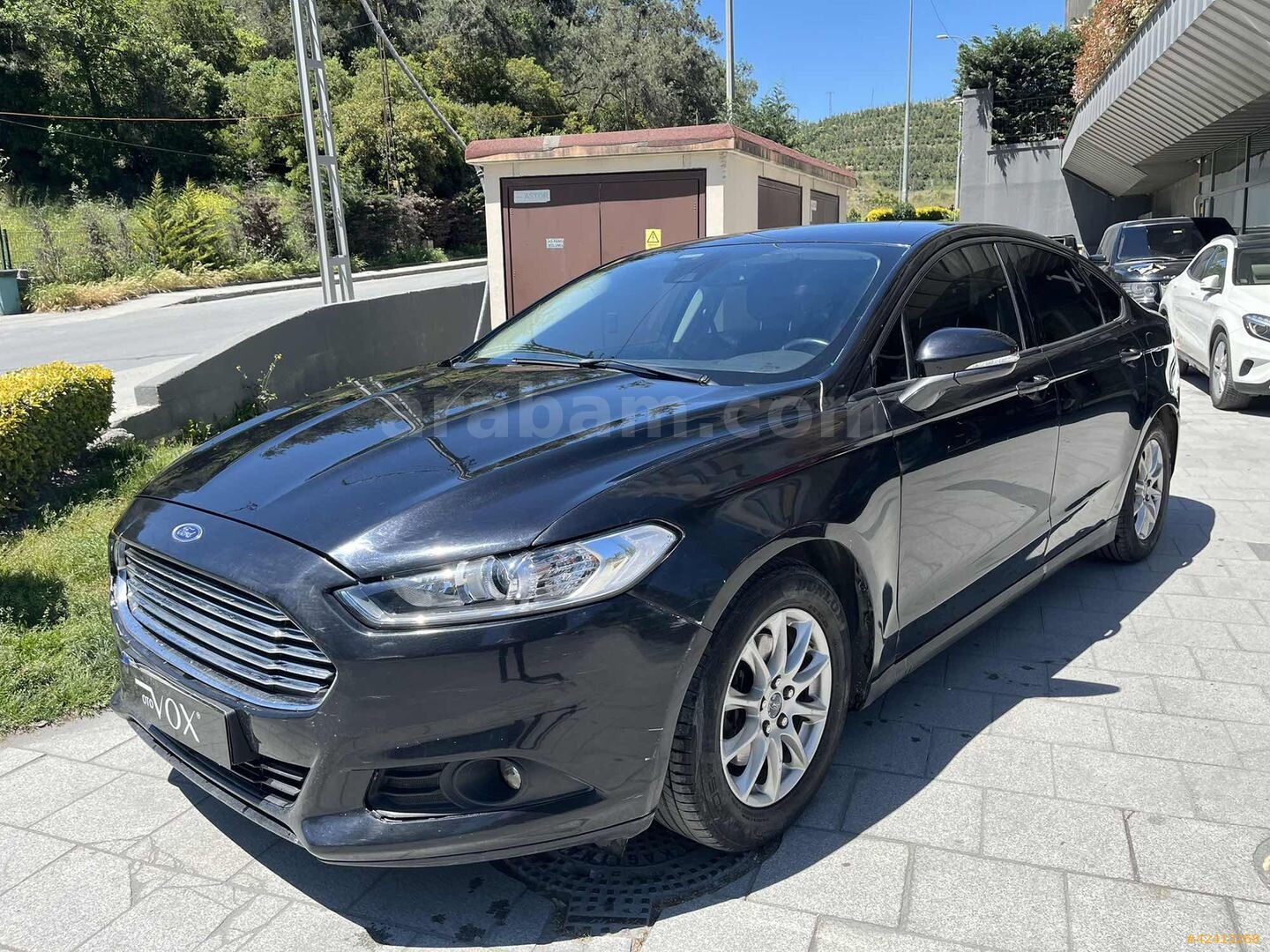 Galeriden Ford Mondeo 1.5 Ecoboost Style 2015 Model İstanbul 156.000 km Siyah 4