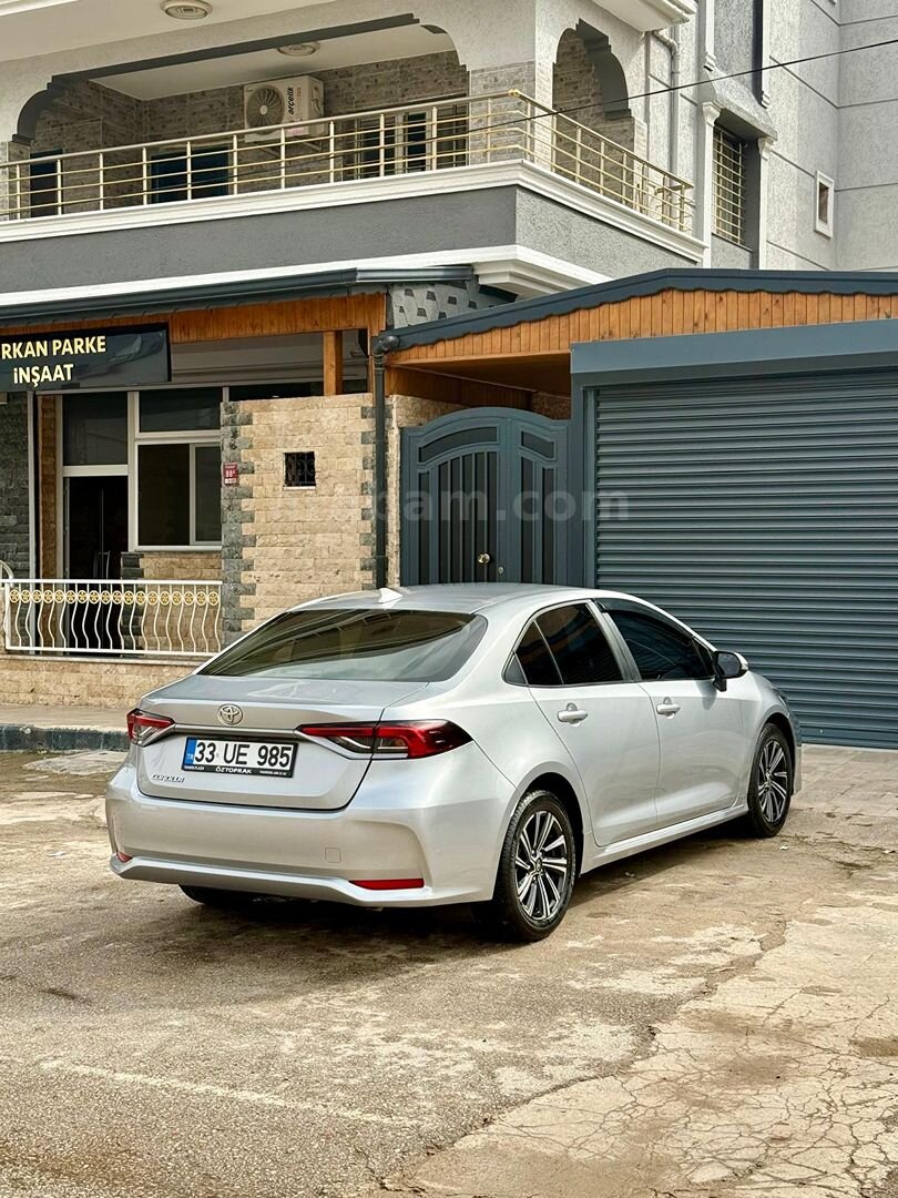 Sahibinden Toyota Corolla 1.5 Vision Plus 2024 Model Hatay 51.000 km Gri (Gümüş) 5