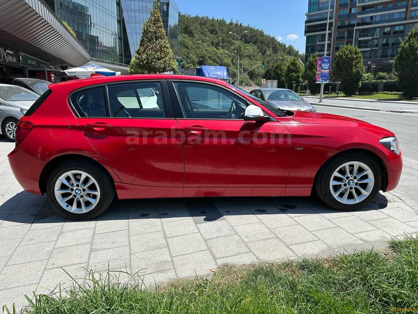 Galeriden BMW 1 Serisi 116i Urban Line 2012 Model İstanbul 140.000 km Kırmızı 6