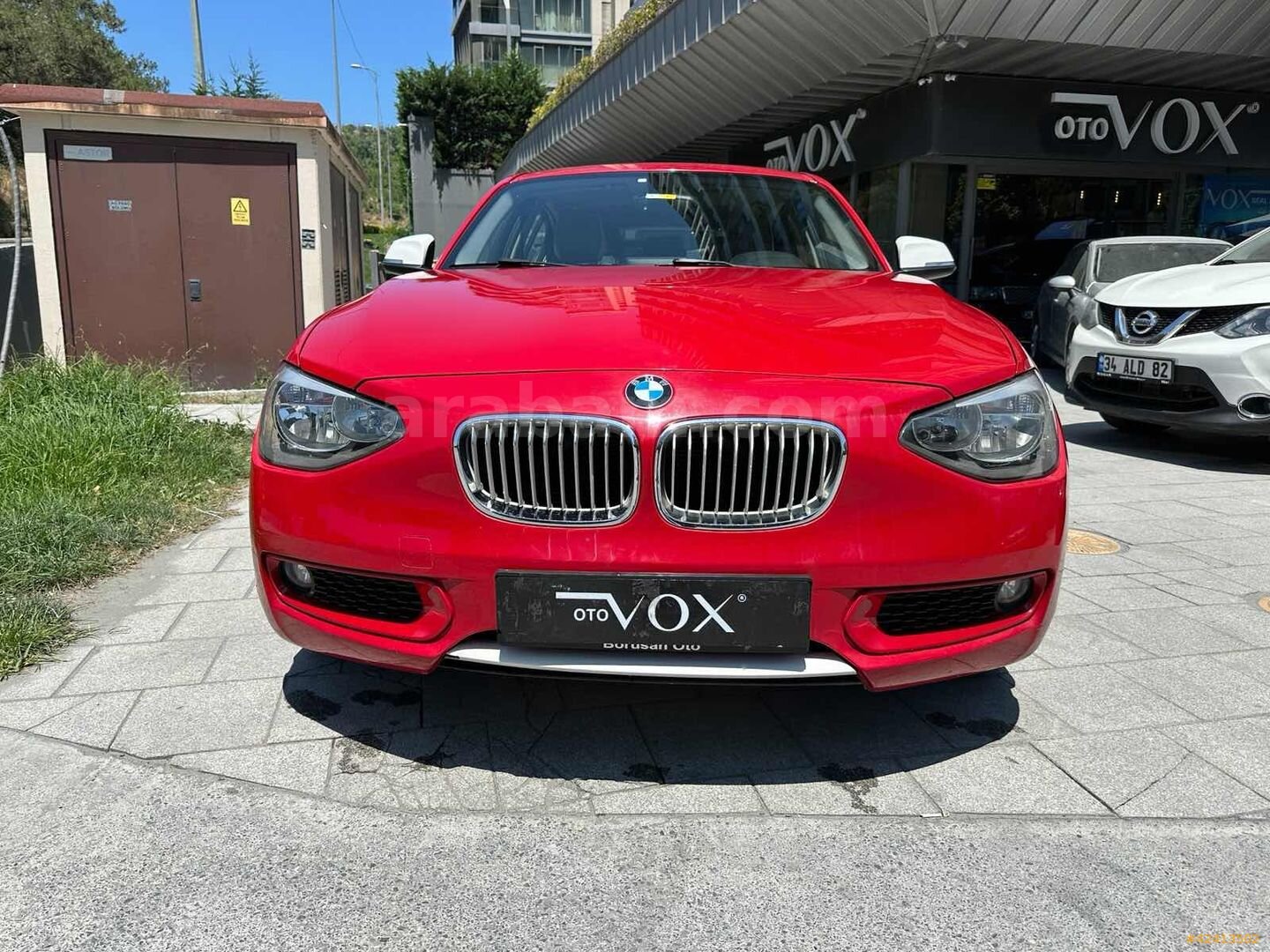 Galeriden BMW 1 Serisi 116i Urban Line 2012 Model İstanbul 140.000 km Kırmızı 1
