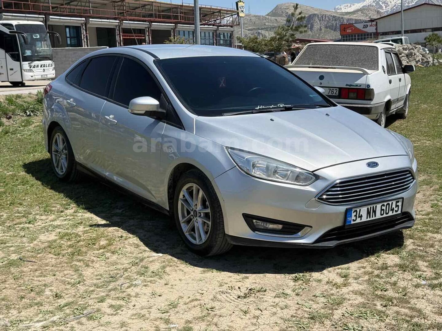 Sahibinden Ford Focus 1.5 TDCi Style 2015 Model Van 253.000 km Gri 4