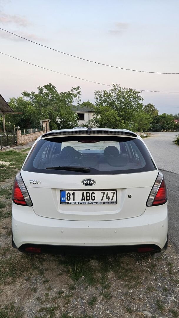 Sahibinden Kia Rio 1.5 CRDi EX Comfort 2011 Model Düzce 178.000 km Beyaz 5
