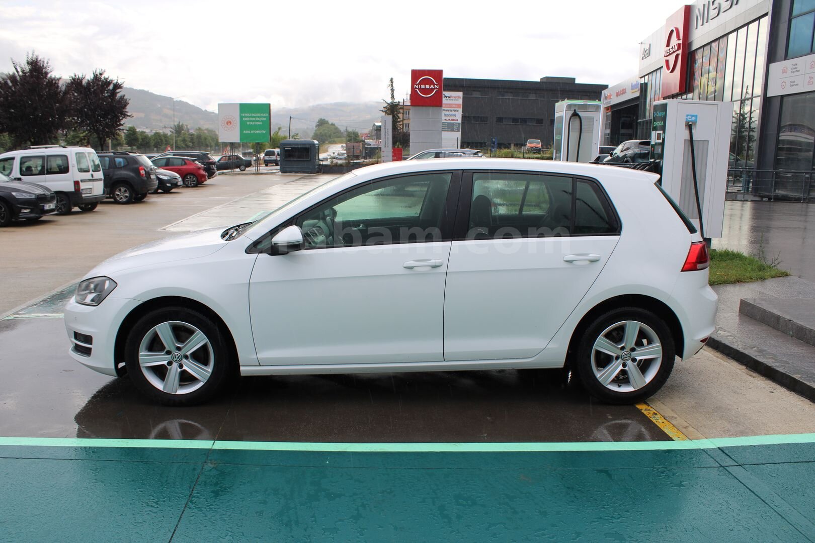 Galeriden Volkswagen Golf 1.6 TDi Comfortline 2016 Model Samsun 204.367 km Beyaz 6