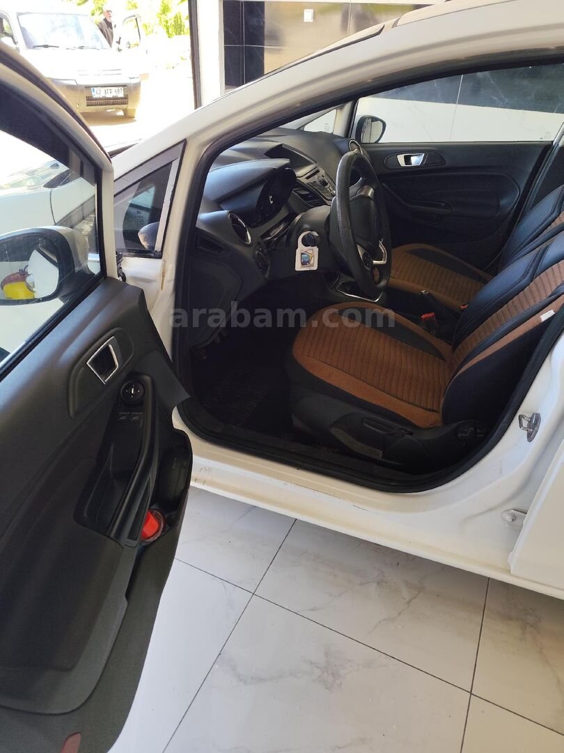 Sahibinden Ford Fiesta 1.5 TDCi Trend 2013 Model Konya 460.000 km Beyaz 7