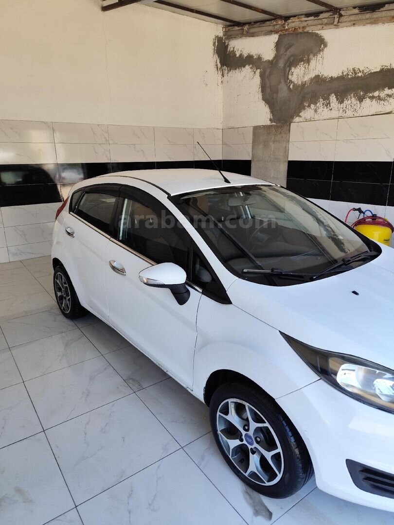 Sahibinden Ford Fiesta 1.5 TDCi Trend 2013 Model Konya 460.000 km Beyaz 2